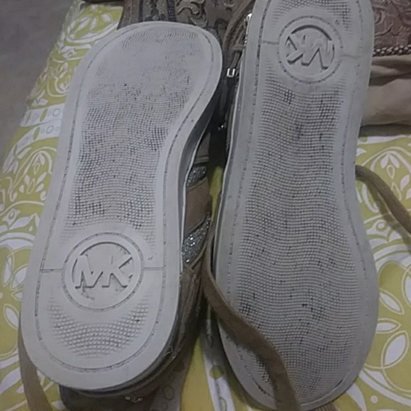 MK Shoes - Picture 3 of 3